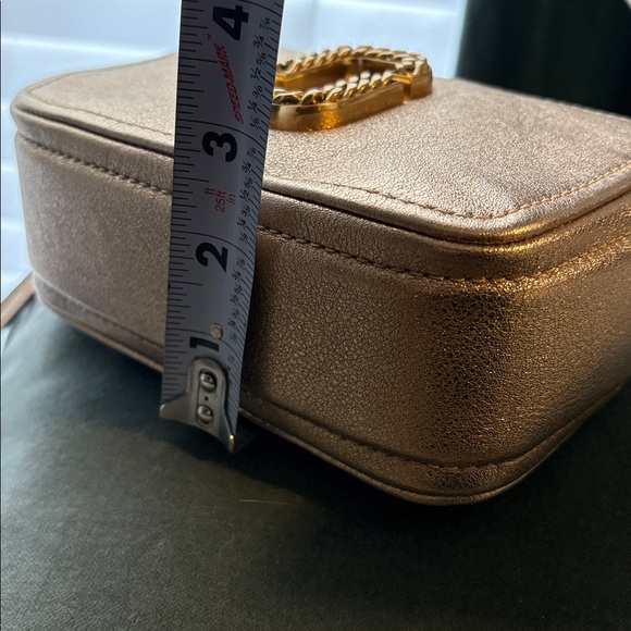 Marc Jacob’s Glam shot Metallic Crossbody soft gold leather bag - Picture 11 of 14